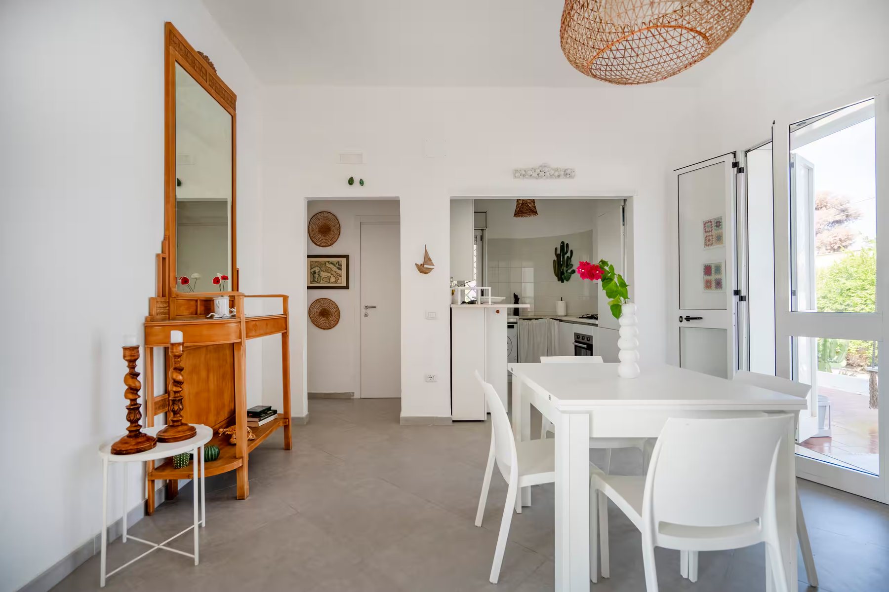 Pool House lounge and dining
